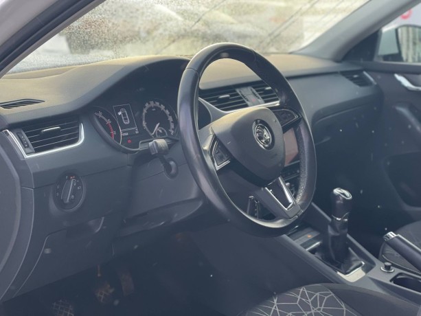 skoda-octavia-14-l-2018-g-big-9