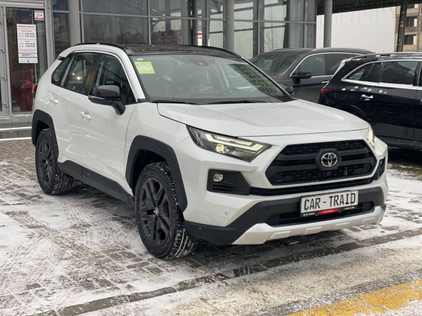 toyota-rav4-20-l-2025-g-big-3