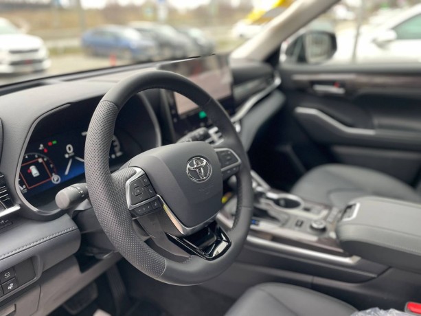 toyota-highlander-20-l-2025-g-big-9