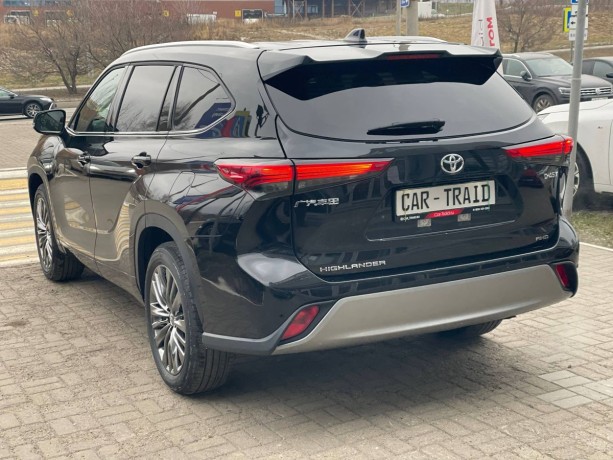 toyota-highlander-20-l-2025-g-big-6