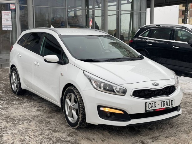 kia-ceed-16-l-2018-g-big-3