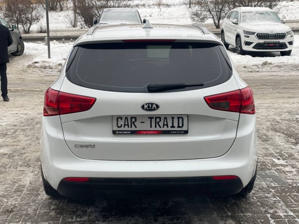 kia-ceed-16-l-2018-g-big-5