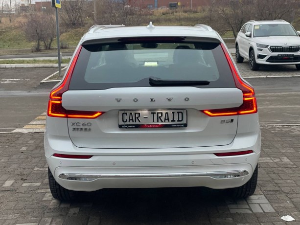 volvo-xc60-20-l-2025-g-big-5