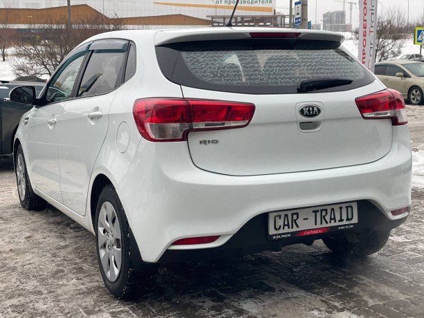 kia-rio-14-l-2016-g-big-6