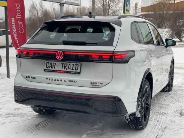 volkswagen-tiguan-20-l-2025-g-big-4