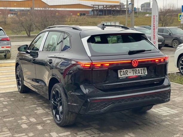 volkswagen-tiguan-20-l-2025-g-big-6