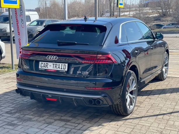 audi-q8-3-l-2023-g-big-4
