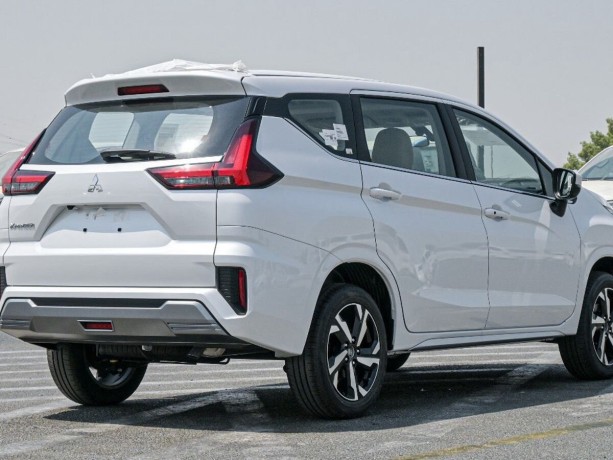 mitsubishi-xpander-15-l-2026-g-big-3