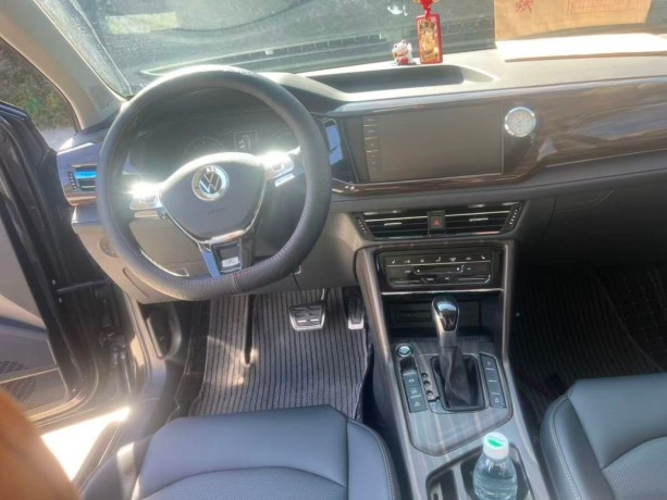 volkswagen-tharu-14-l-2021-g-big-3