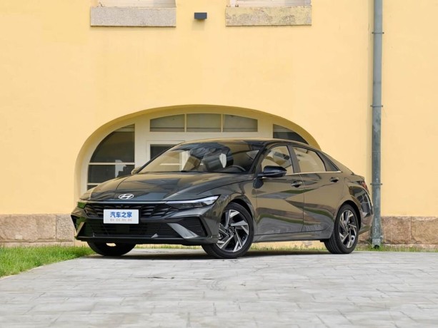 hyundai-elantra-15-l-2025-g-big-0