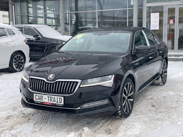 skoda-superb-14-l-2025-g-big-1