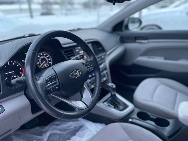 hyundai-elantra-20-l-2019-g-big-9
