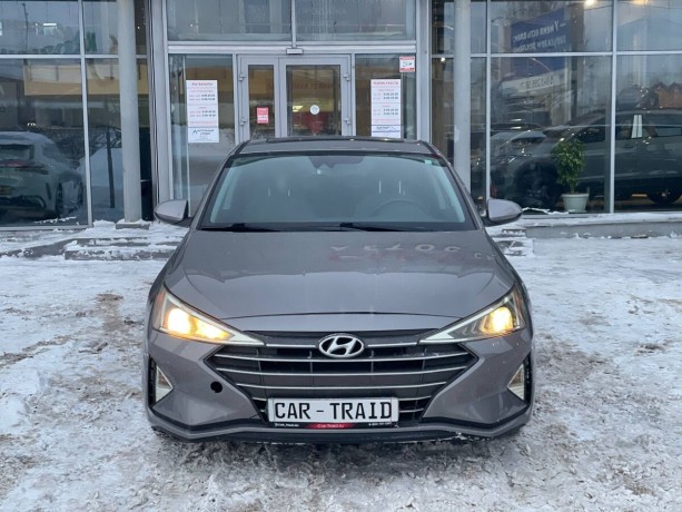 hyundai-elantra-20-l-2019-g-big-2