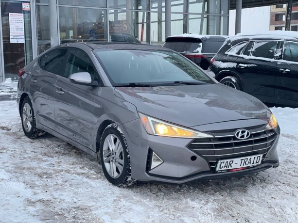 hyundai-elantra-20-l-2019-g-big-3