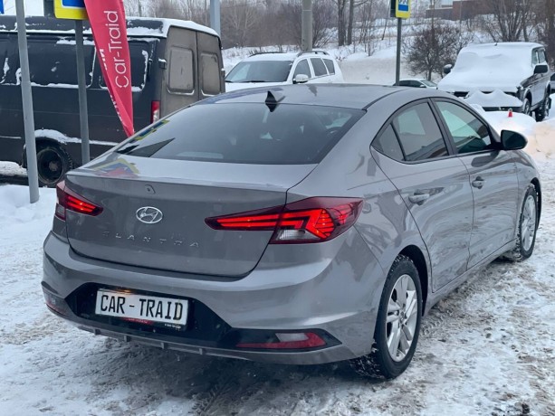 hyundai-elantra-20-l-2019-g-big-4