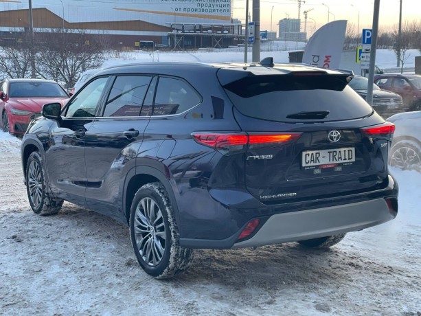 toyota-highlander-20-l-2025-g-big-6