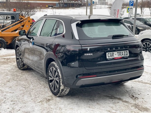 geely-galaxy-starship-7-15-l-2025-g-big-6