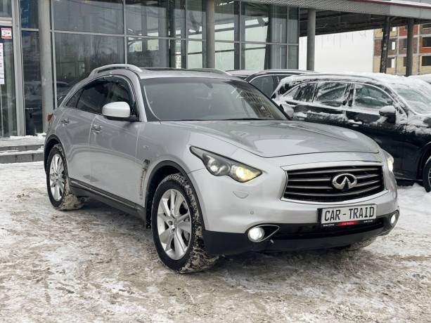 infiniti-fx-3-l-2012-g-big-3