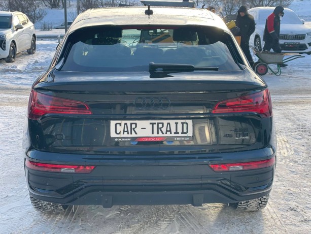 audi-q5-sportback-20-l-2025-g-big-5