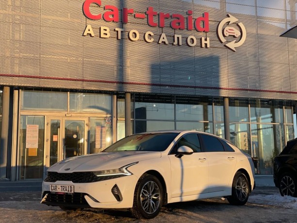 kia-k5-20-l-2020-g-big-0