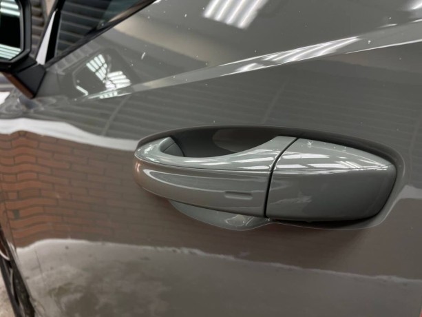 audi-q3-20-l-2025-g-big-9