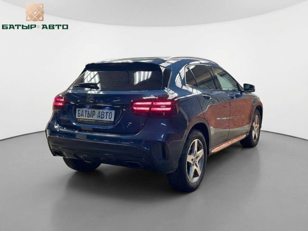 mercedes-benz-gla-20-l-2019-g-big-3