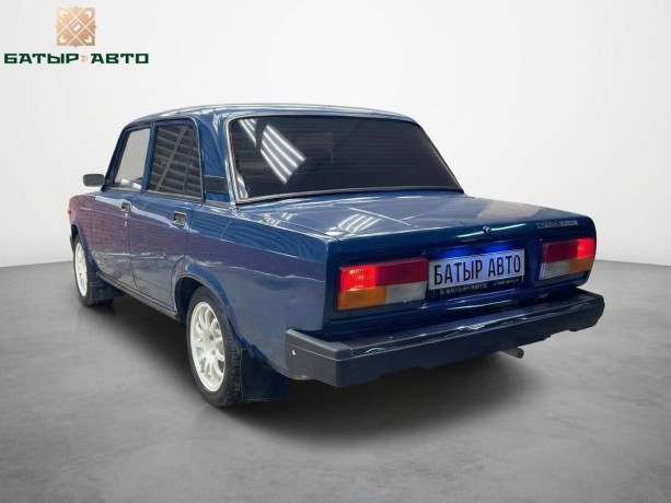 lada-vaz-2105-16-l-2008-g-big-1