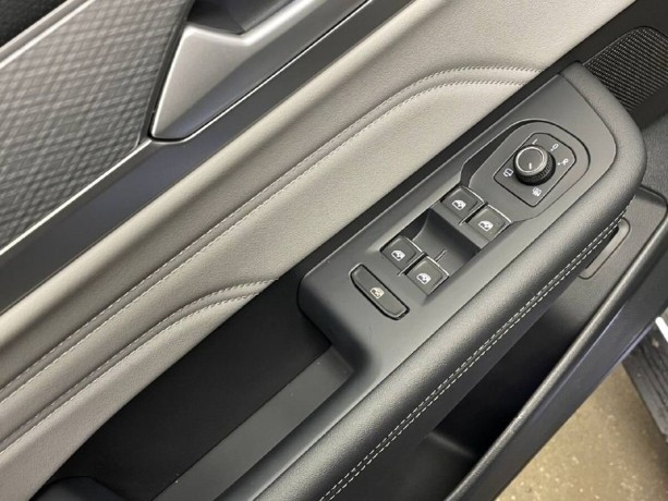 volkswagen-tavendor-20-l-2025-g-big-9