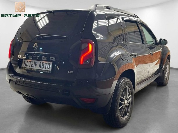 renault-duster-16-l-2018-g-big-3