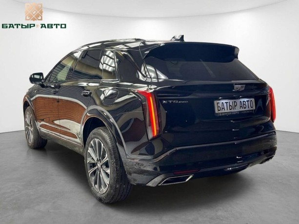 cadillac-xt5-20-l-2025-g-big-1