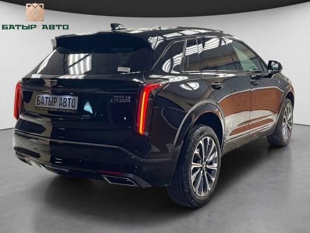 cadillac-xt5-20-l-2025-g-big-3