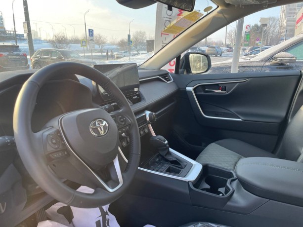 toyota-rav4-20-l-2025-g-big-9