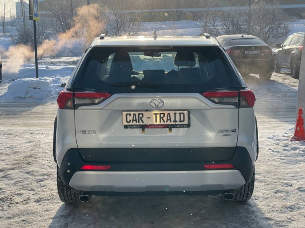 toyota-rav4-20-l-2025-g-big-5