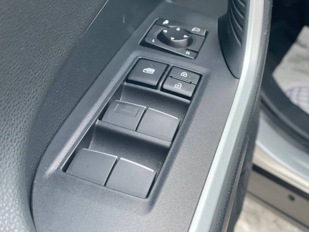 toyota-rav4-25-l-2022-g-big-8