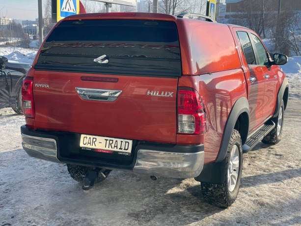 toyota-hilux-28-l-2019-g-big-4