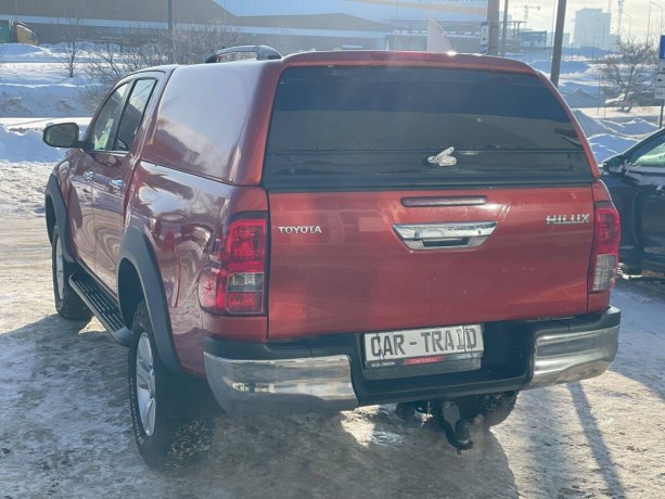 toyota-hilux-28-l-2019-g-big-6