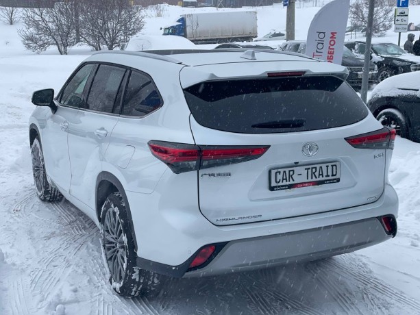 toyota-highlander-20-l-2025-g-big-6