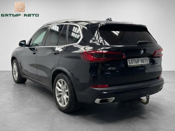 bmw-x5-2019-g-big-1