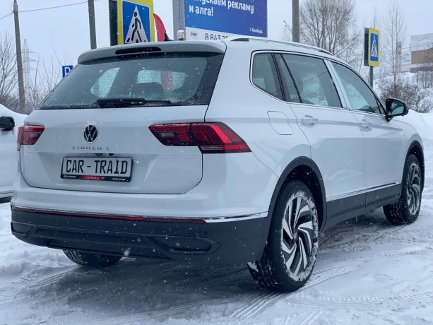 volkswagen-tiguan-2025-g-big-4
