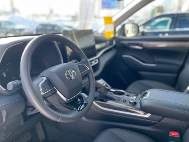 toyota-highlander-2025-g-big-9