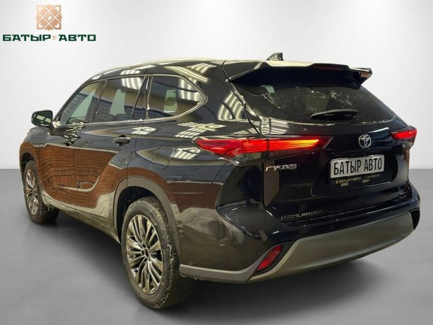 toyota-highlander-2025-g-big-4