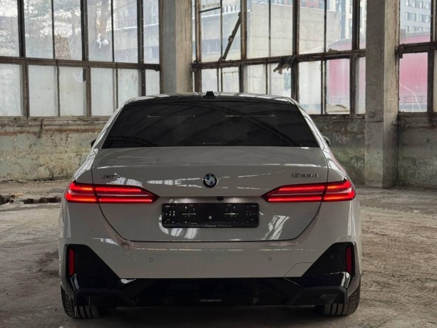 bmw-5-serii-2025-g-big-5