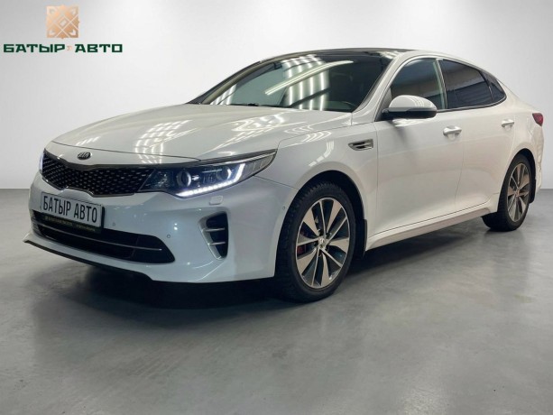 kia-optima-2017-g-big-0