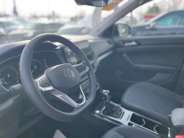 volkswagen-tharu-xr-15-l-2025-g-big-9