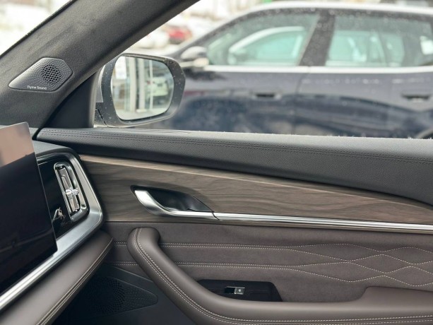 geely-monjaro-20-l-2026-g-big-9