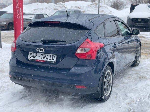 ford-focus-2013-g-big-4