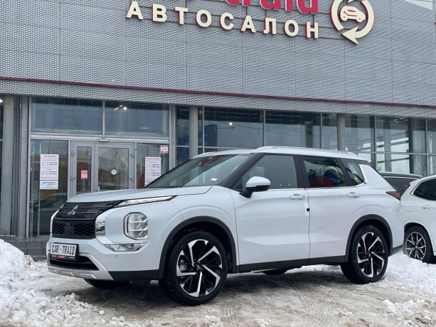 mitsubishi-outlander-2023-g-big-0