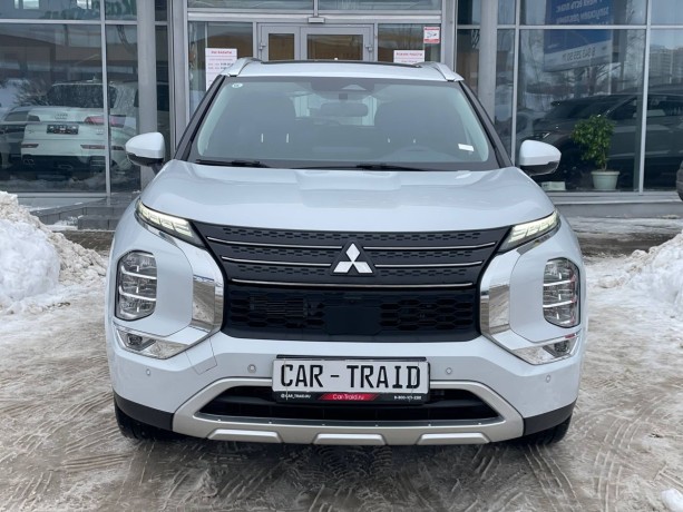 mitsubishi-outlander-2023-g-big-2