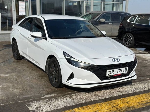 hyundai-elantra-16-l-2021-g-big-3