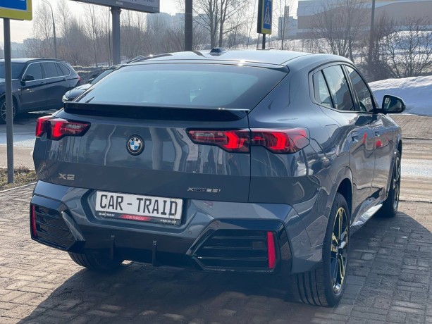 bmw-x2-20-l-2024-g-big-4